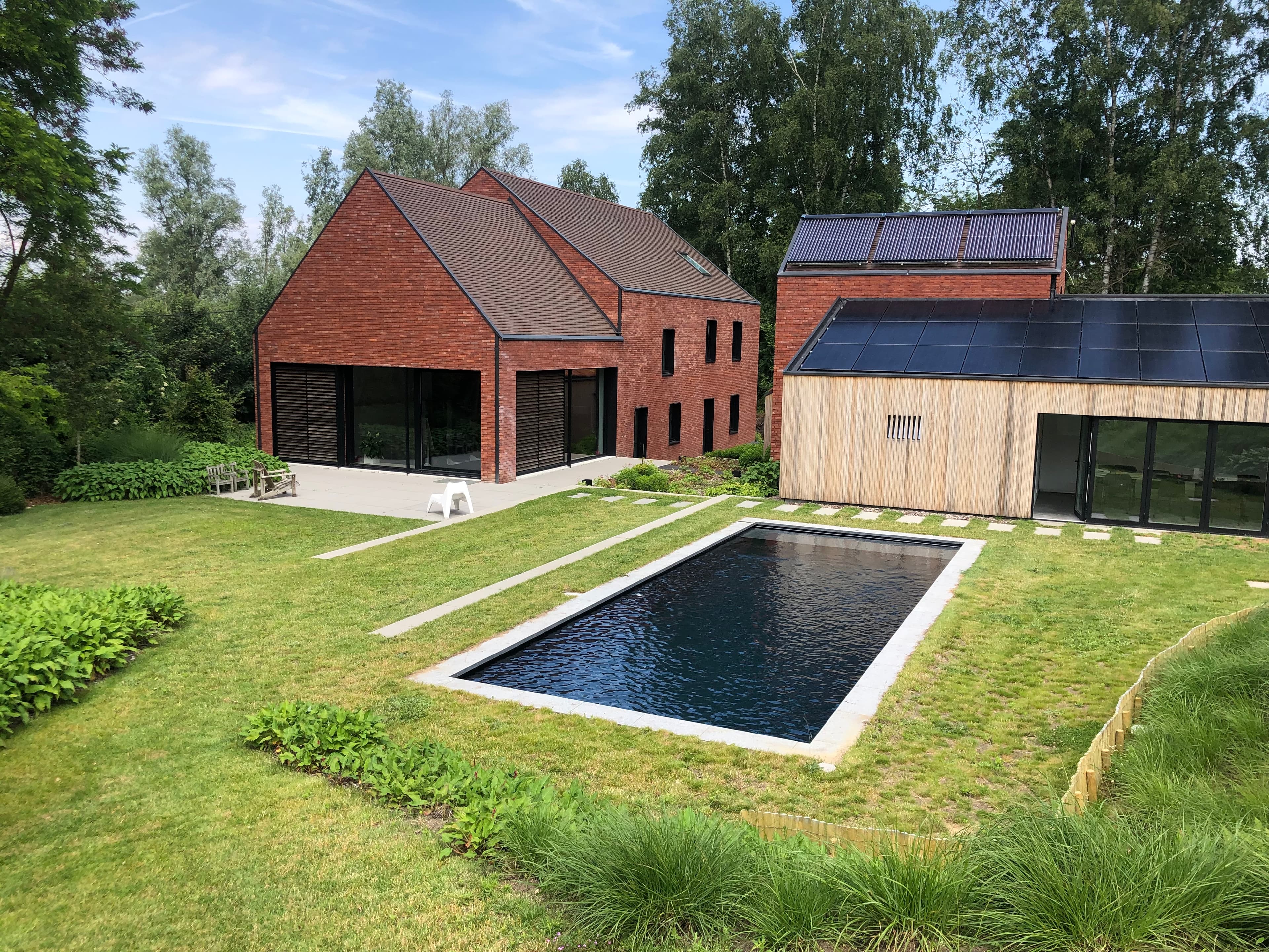 Energy-saving pool